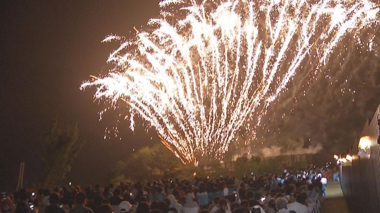 画像: 夜空彩る2000発の花火　伝統芸能で盛り上げ　静岡・三島スカイウォーク