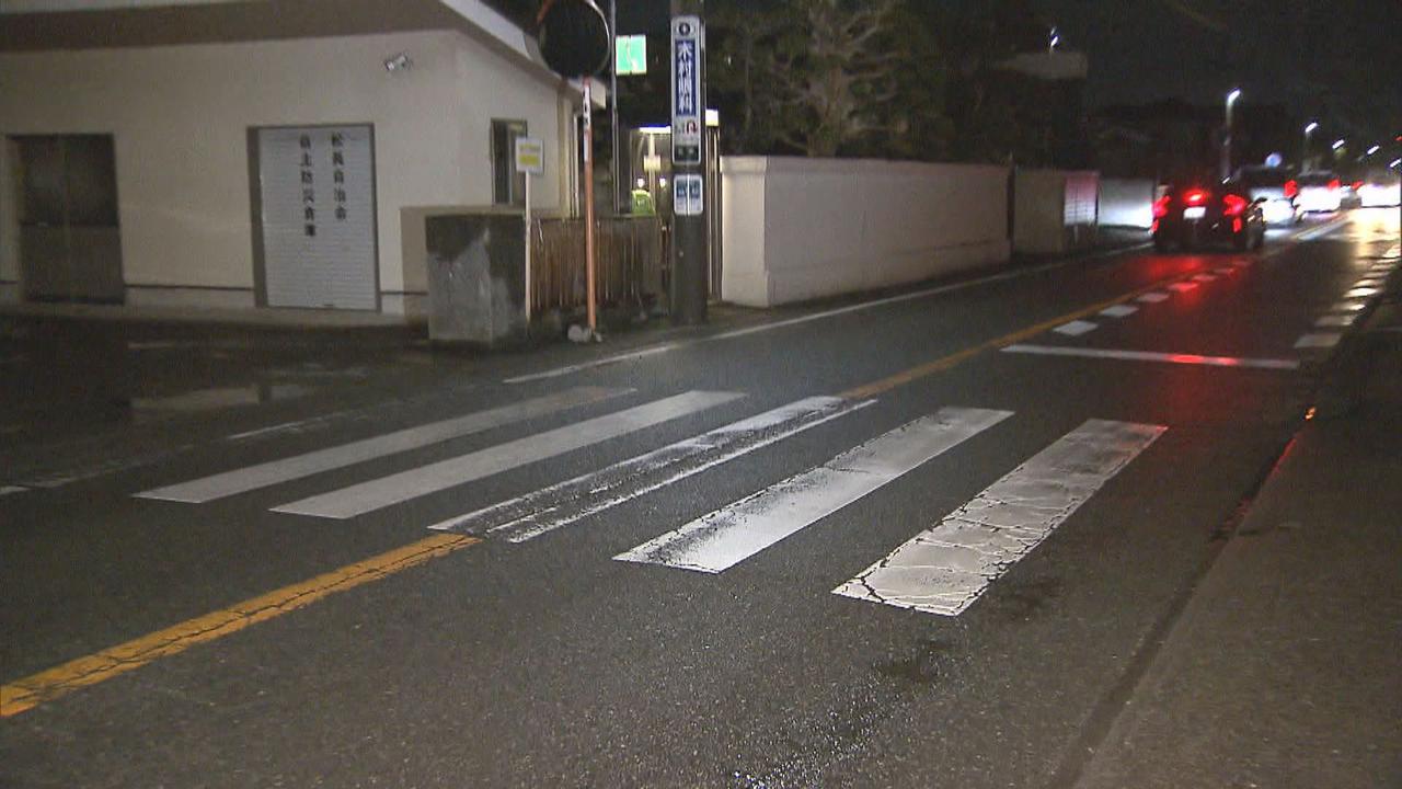 画像: 小学４年生の女の子の両足がタイヤの下敷きに…横断歩道渡っていて普通貨物車にひかれる　静岡・沼津市