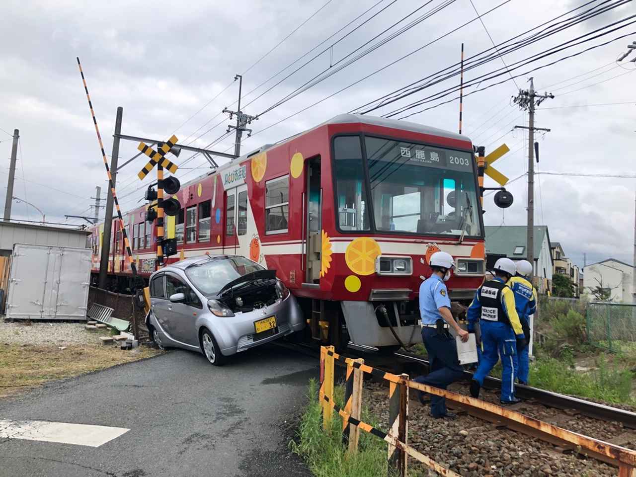 画像: 【速報】浜松市の遠州鉄道で踏切事故　電車と軽自動車が衝突　積志～西ヶ崎間が不通に