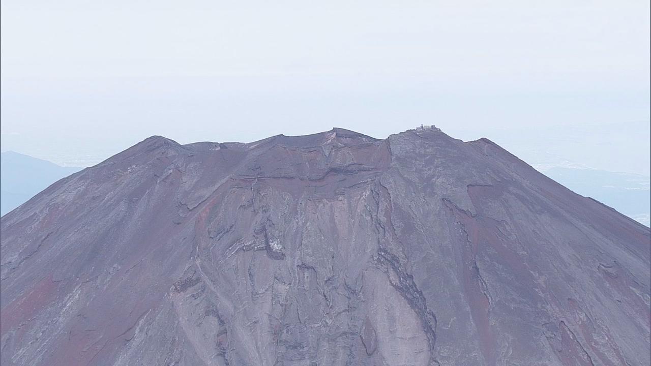 画像: 「足が痛くて動けない女性がいる」山小屋から通報　富士山・富士宮口を下山中の外国人女性が救助要請　静岡
