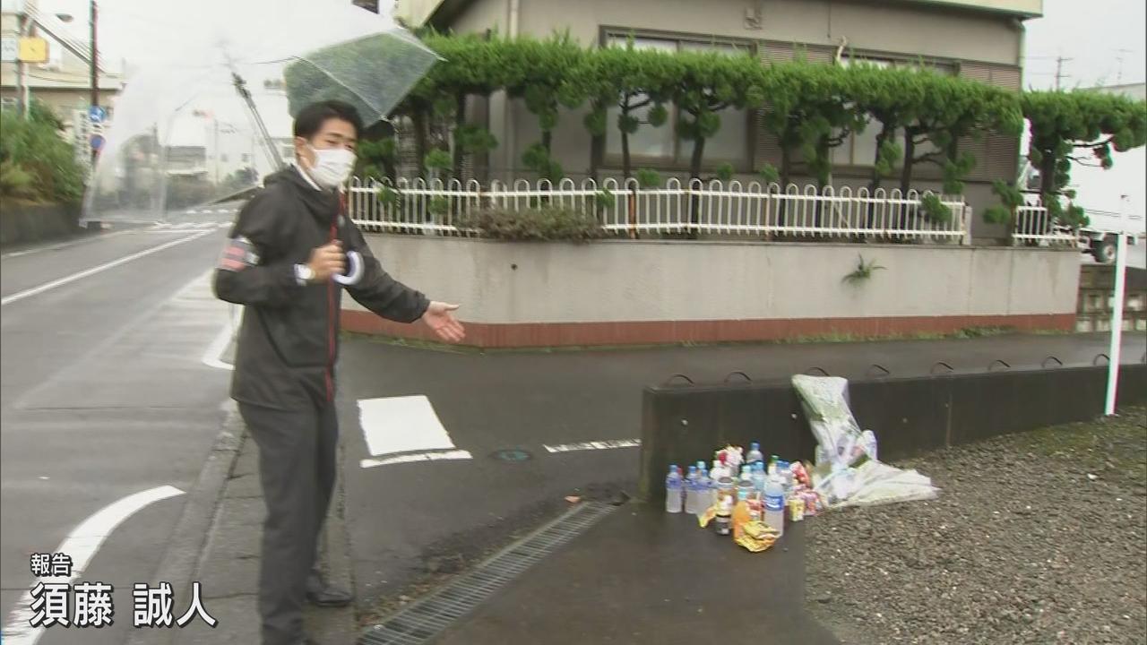 画像: 女児の体温は40℃ほどまで上がっていたか　献花に来た人は「あんな暑い中で頑張って…」　静岡・牧之原市の女児死亡事件