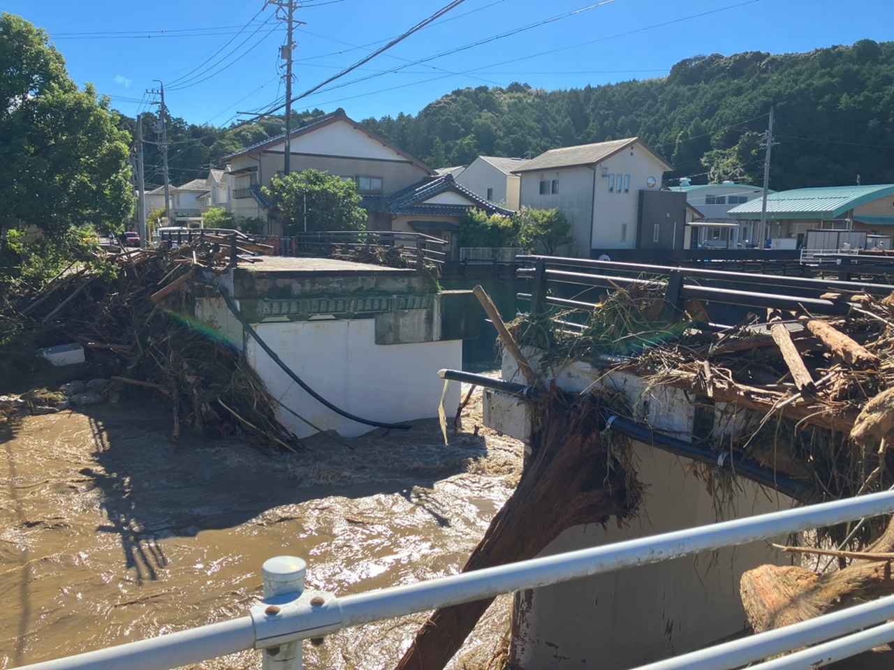 画像: 浜松市天竜区　崩落した橋