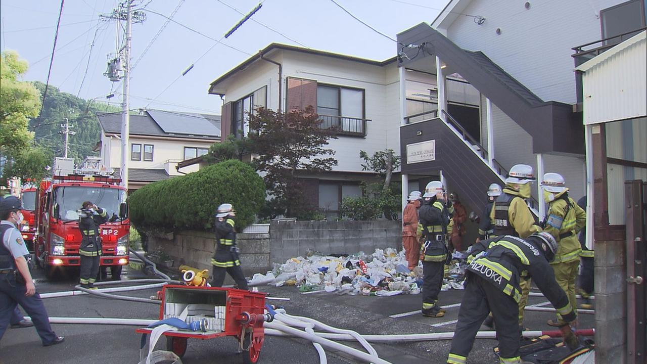 画像: 部屋の住人は留守…未明にアパートの1室が焼ける火事　けが人はおらず　静岡市