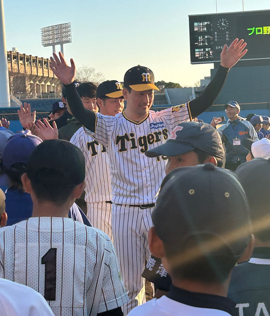 静岡県出身のプロ野球選手が子どもたちを指導