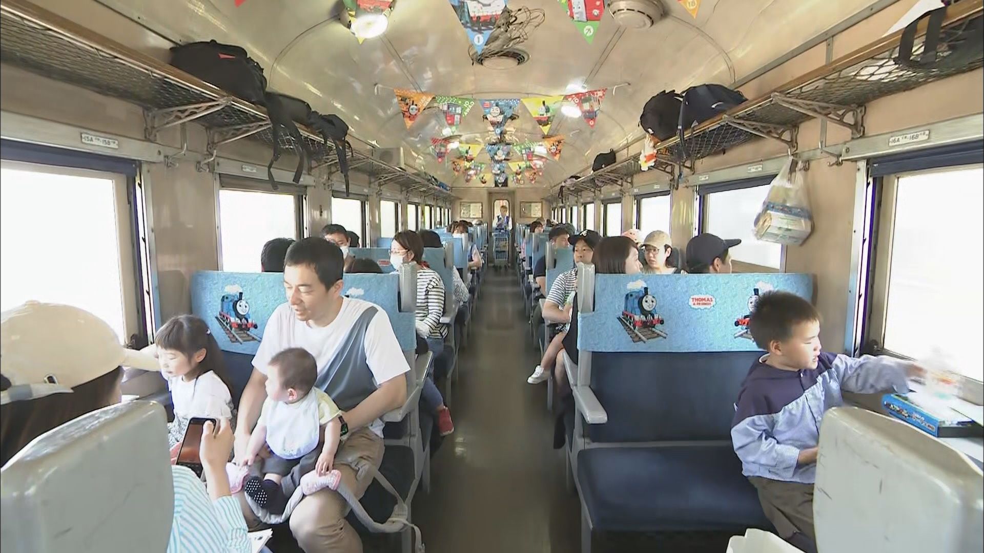 トーマス号が親友パーシーと… 車内では『トーマス弁当』も 静岡・大井川鉄道【こどもの日スケッチ②】