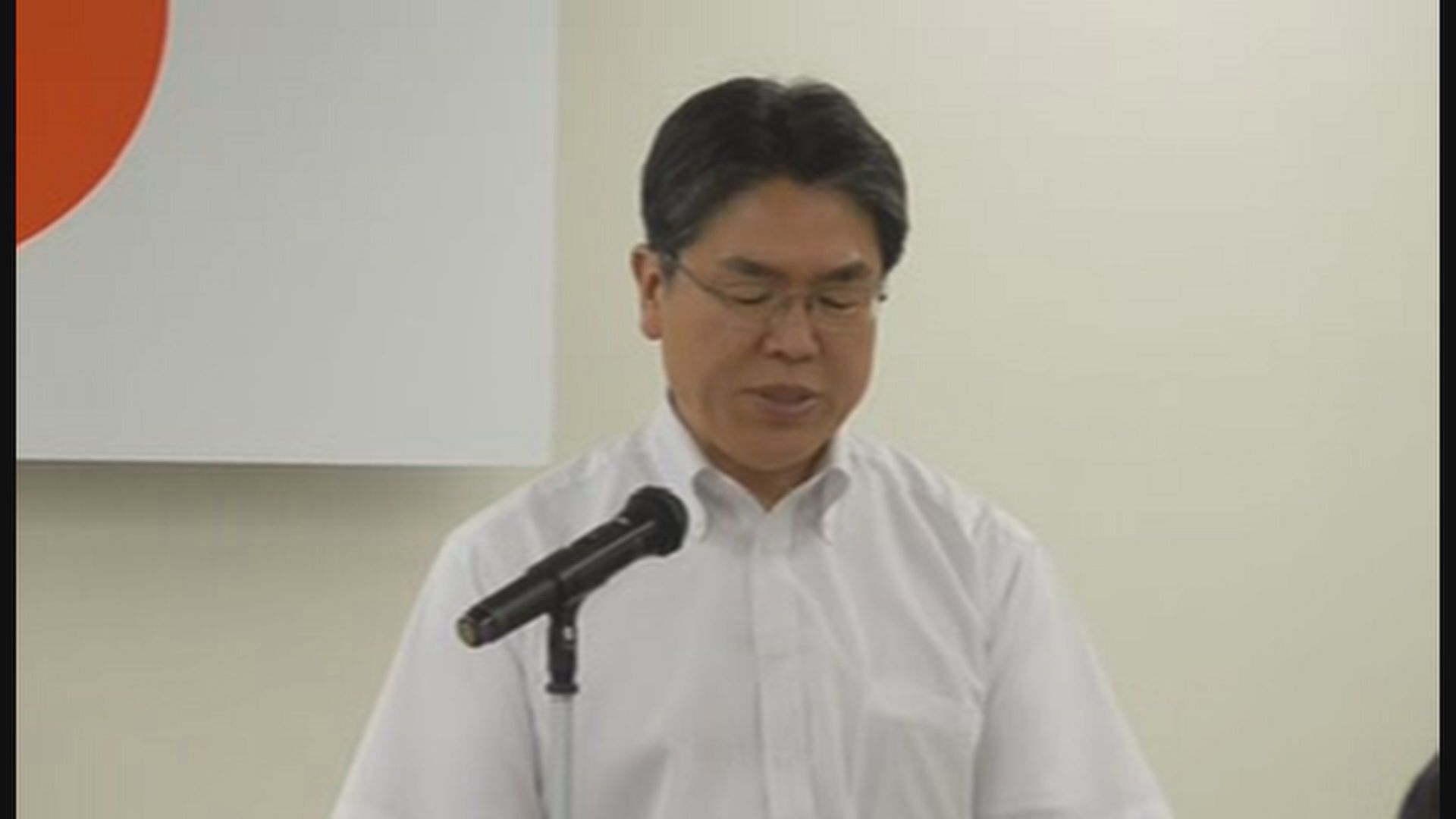 訓示する津田本部長　5日