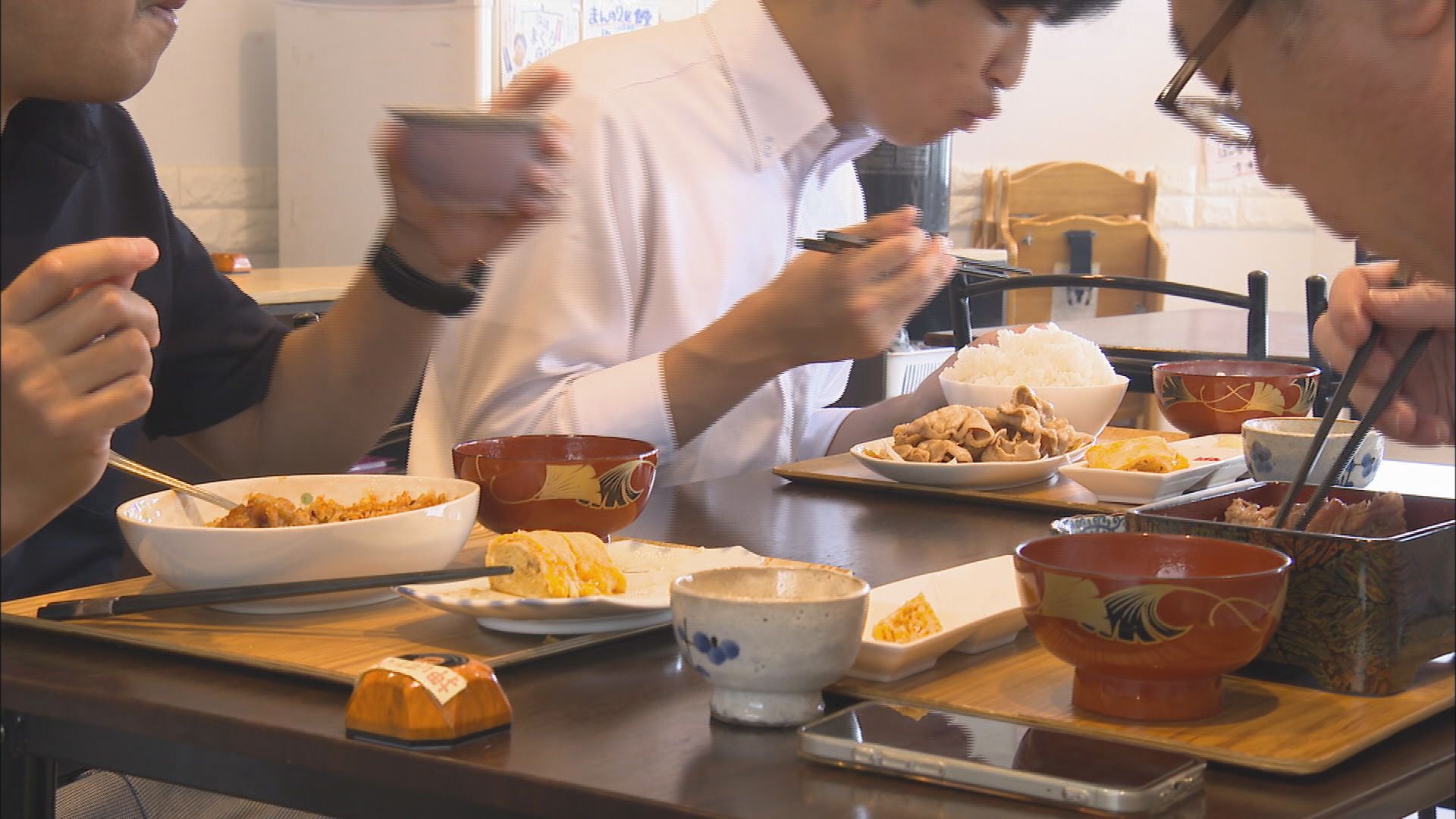仕入れ価格は5年前の3倍に…苦しい台所事情の「ご飯おかわり無料の店」 お客さんの笑顔を見たいと無料継続中 静岡・富士宮市
