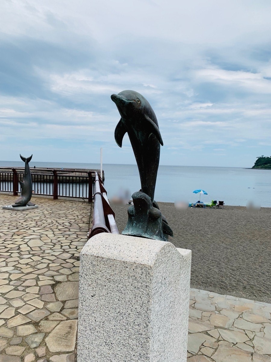 盗難前のイルカのオブジェ(提供:静岡県熱海土木事務所)