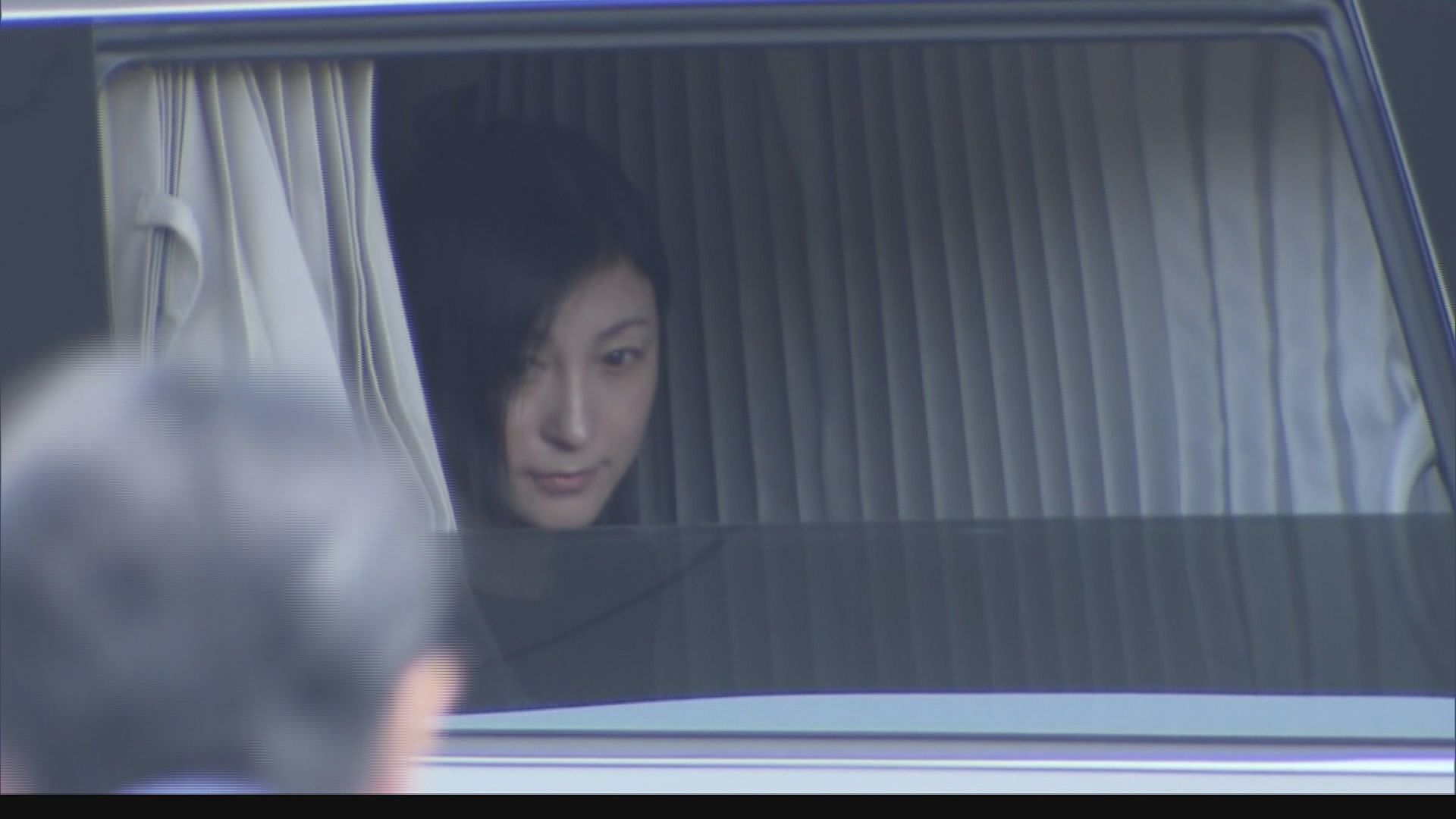 実況見分に立ち会う広末涼子さん