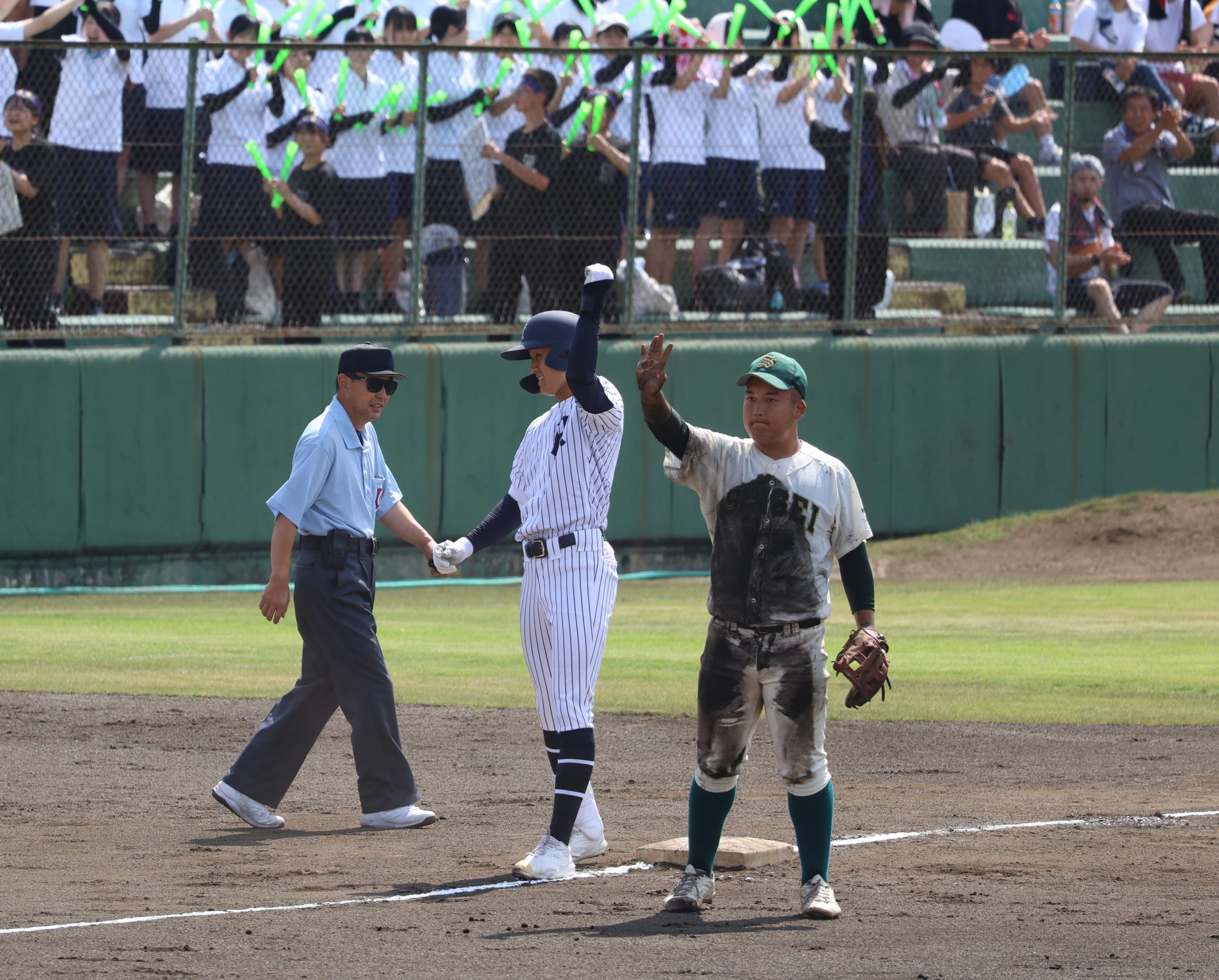 先制タイムリーを放った佐藤大介(常葉大菊川)