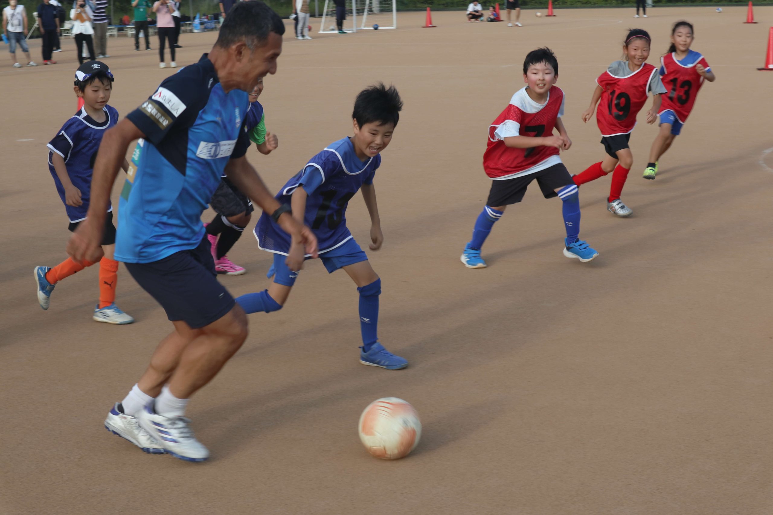 ２０２４年のサッカー教室の様子 （提供：ＪＲ東海）