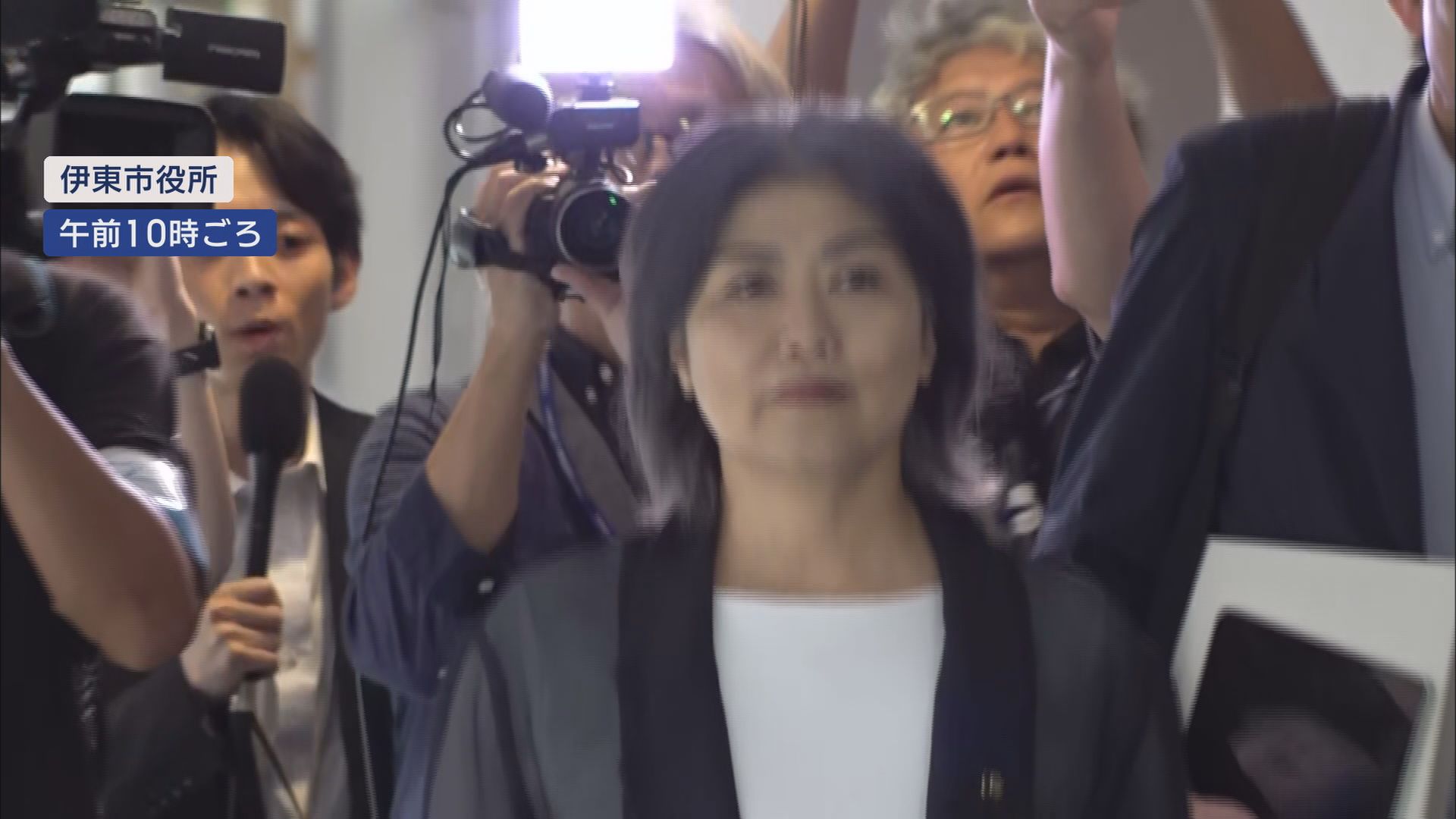 田久保市長と委員かみ合わない質問と答弁　しびれを切らしたか「イエスかノーか」の問いも実らず　静岡・伊東市議会百条委