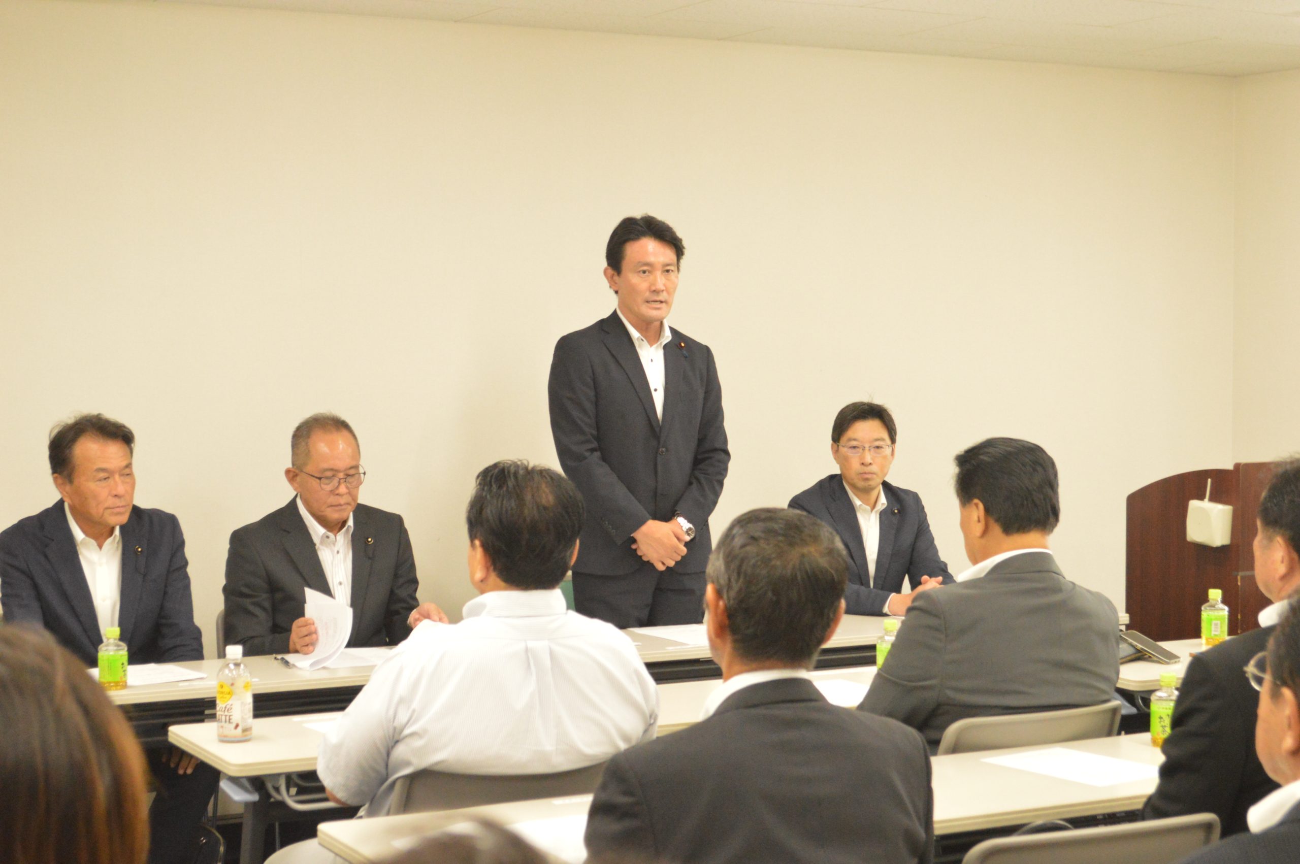 【速報】自民党静岡県連が、自民党総裁選の前倒しを求める方針を決定