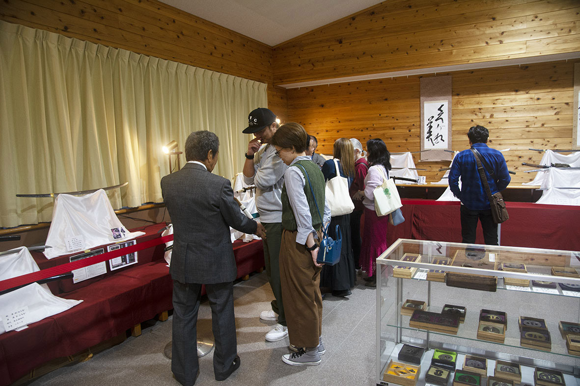 貴重な刀剣が一堂に集結! 「武具刀剣展示会」が11月1日から御殿場市秩父宮記念公園で開催