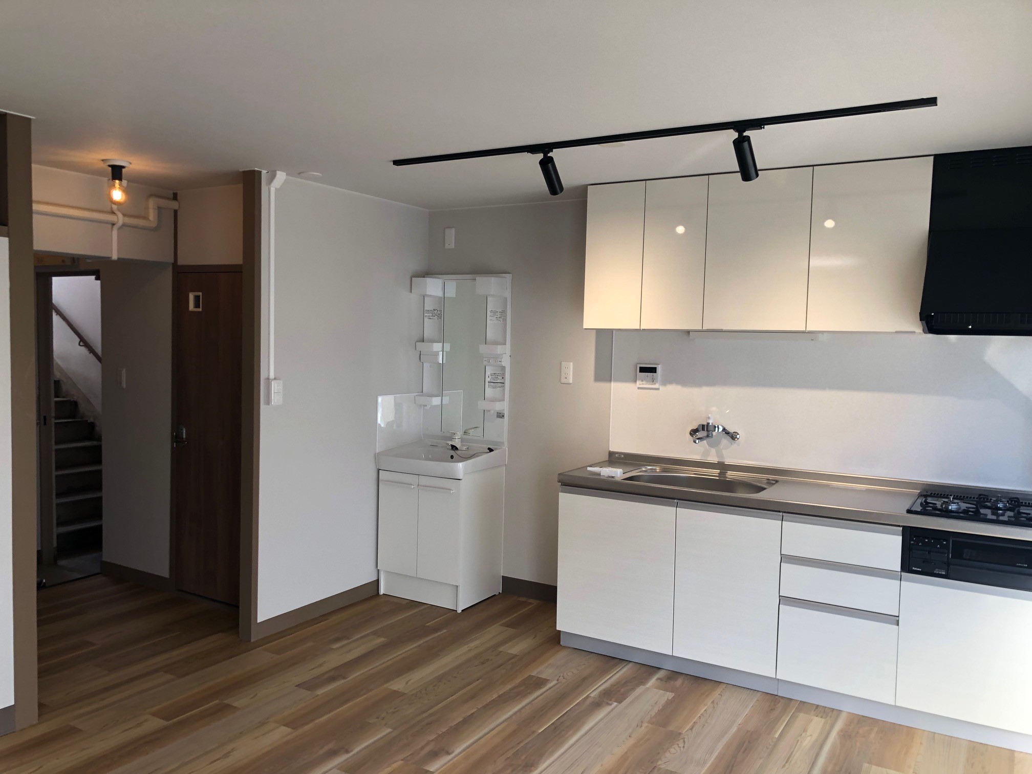 有東団地の室内　こちらは母屋