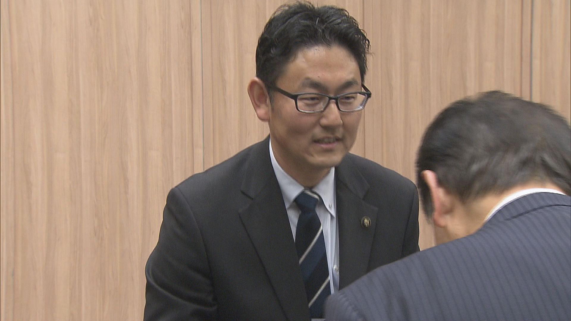 杉本市長さっそくあいさつ回り