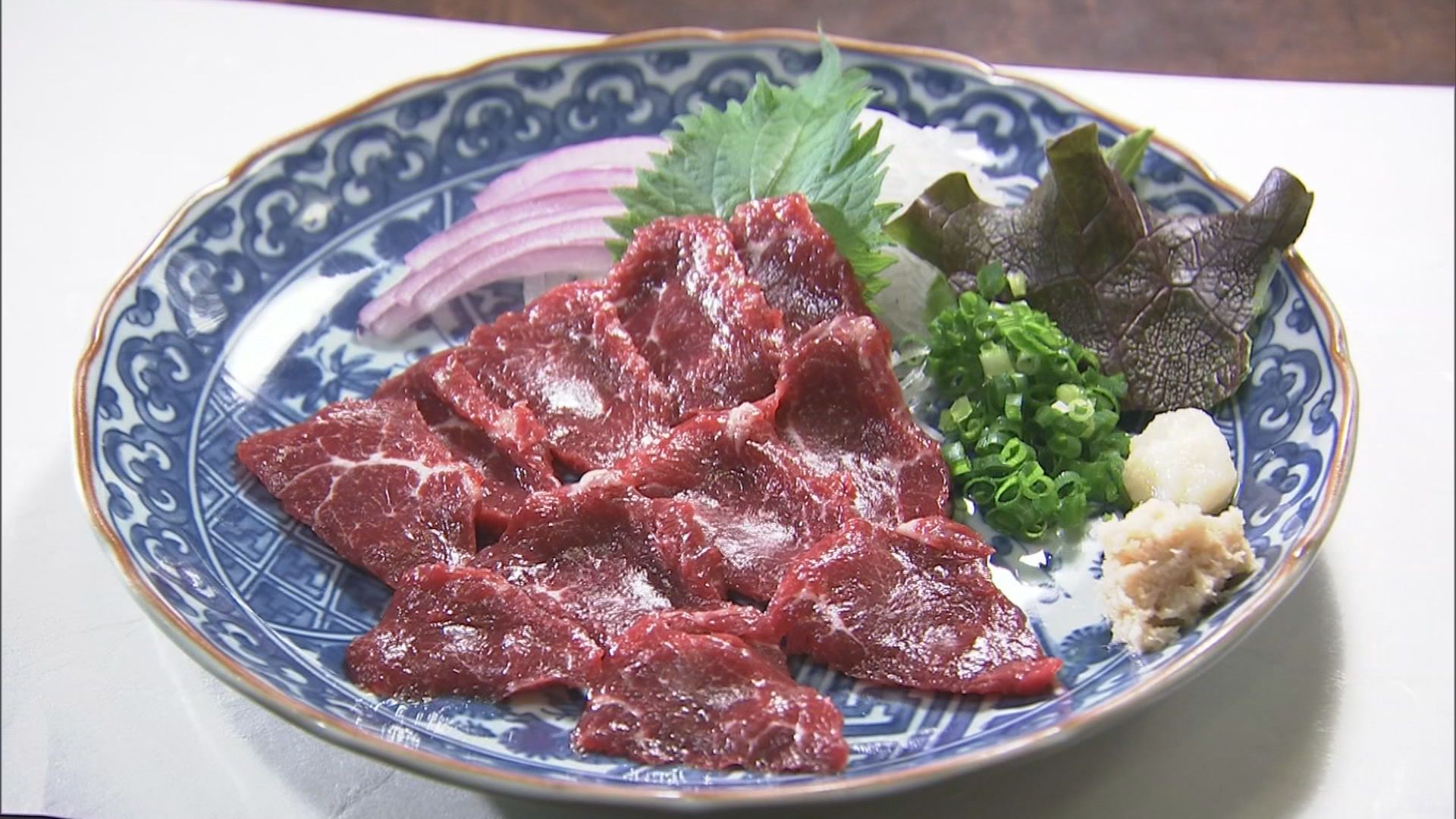 今年は午(うま)年…3歳から楽しめる乗馬に堀アナが挑戦　馬刺しや桜鍋を味わえる店も　静岡