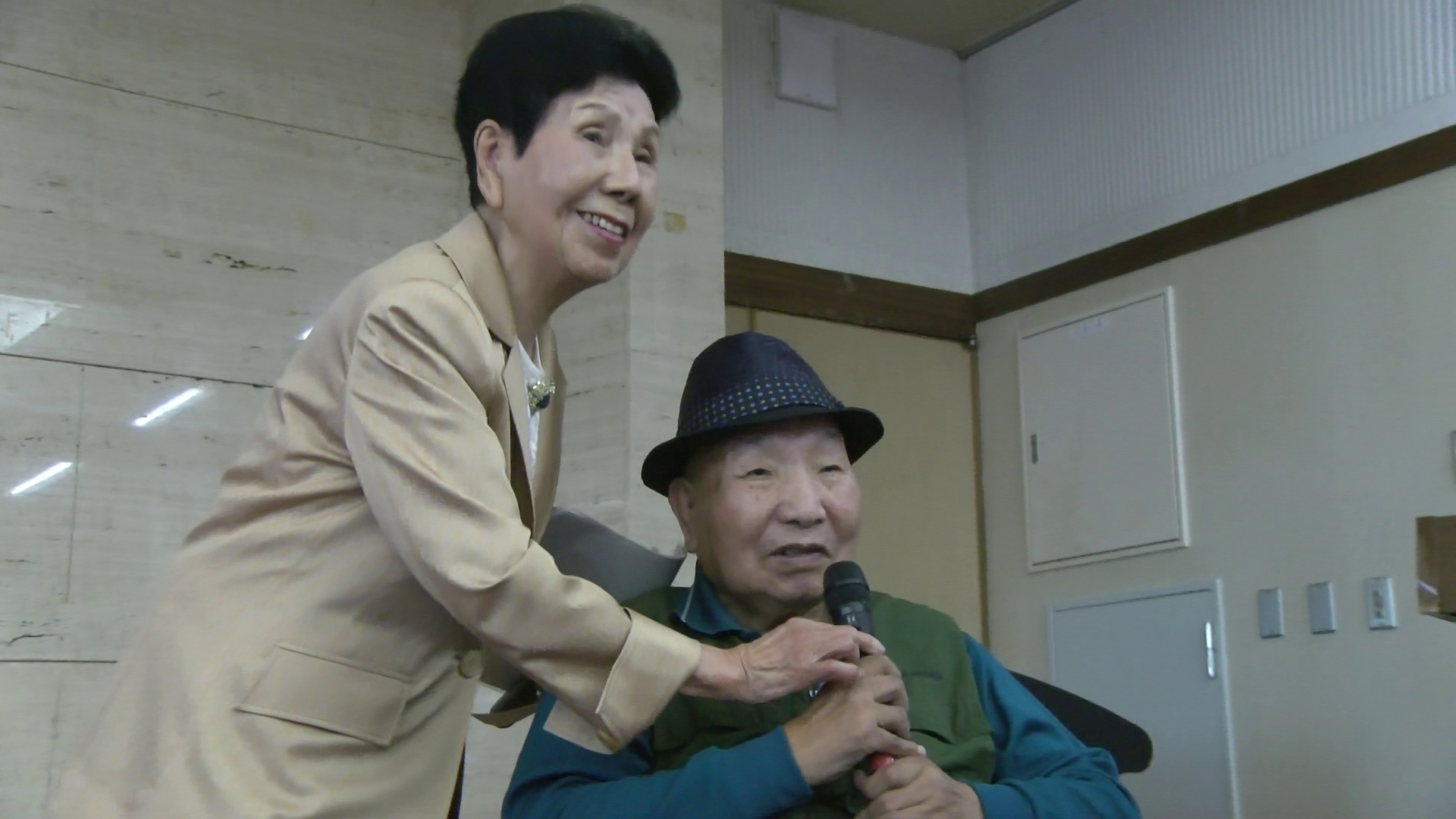 袴田巌さんの姉、ひで子さんの講演会が開かれる　当初予定には無かった巌さんも出席　静岡・袋井市