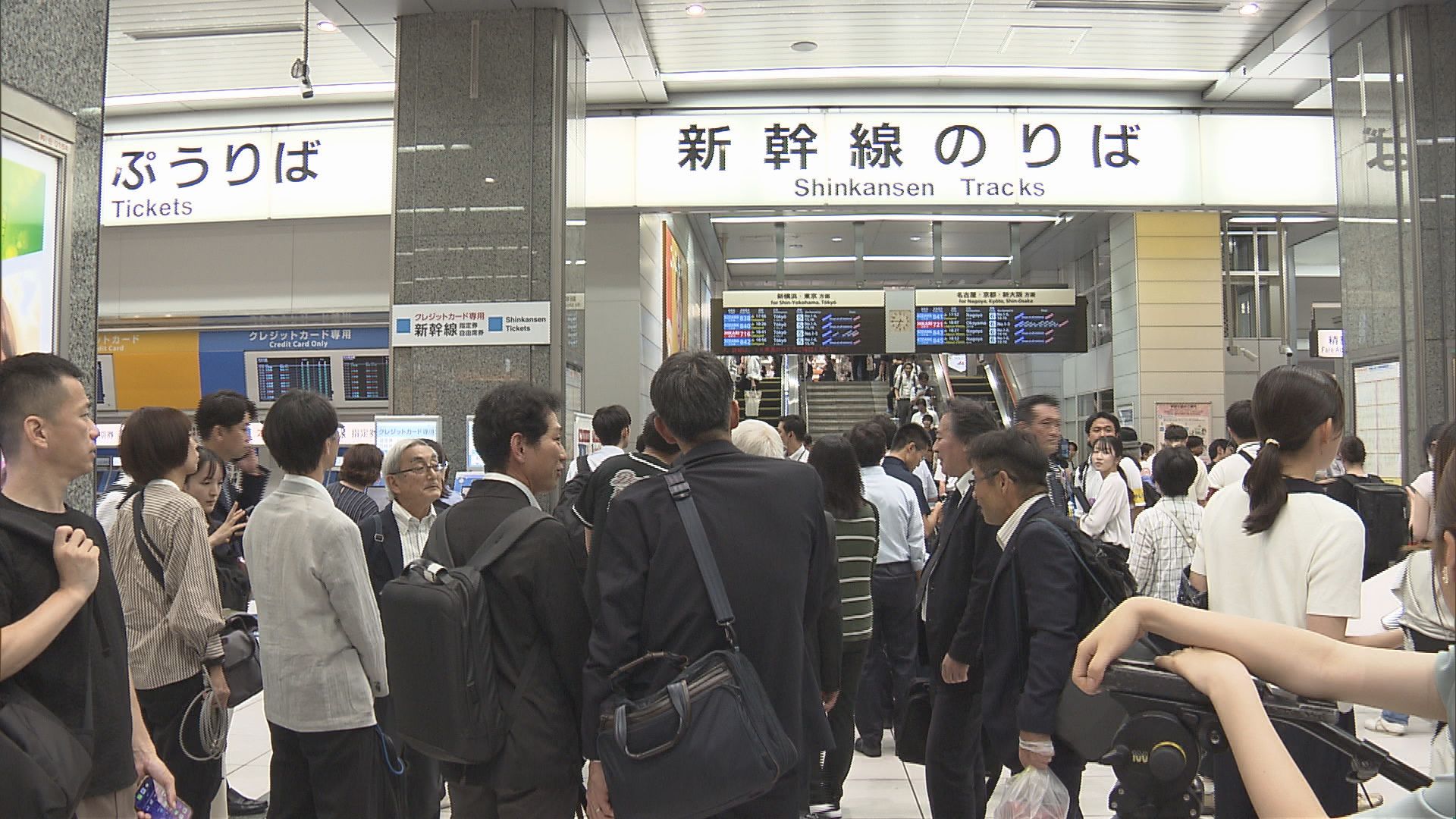 静岡駅　19日午後6時50分ごろ