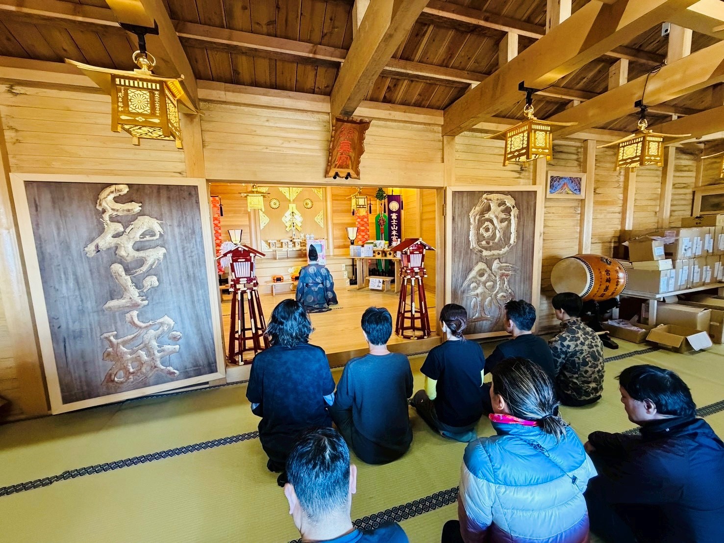 富士山浅間大社奥宮に奉納