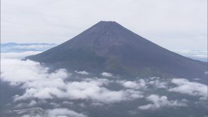 富士山下山中に転倒…70代女性が頭部を負傷　山岳遭難救助隊が救助