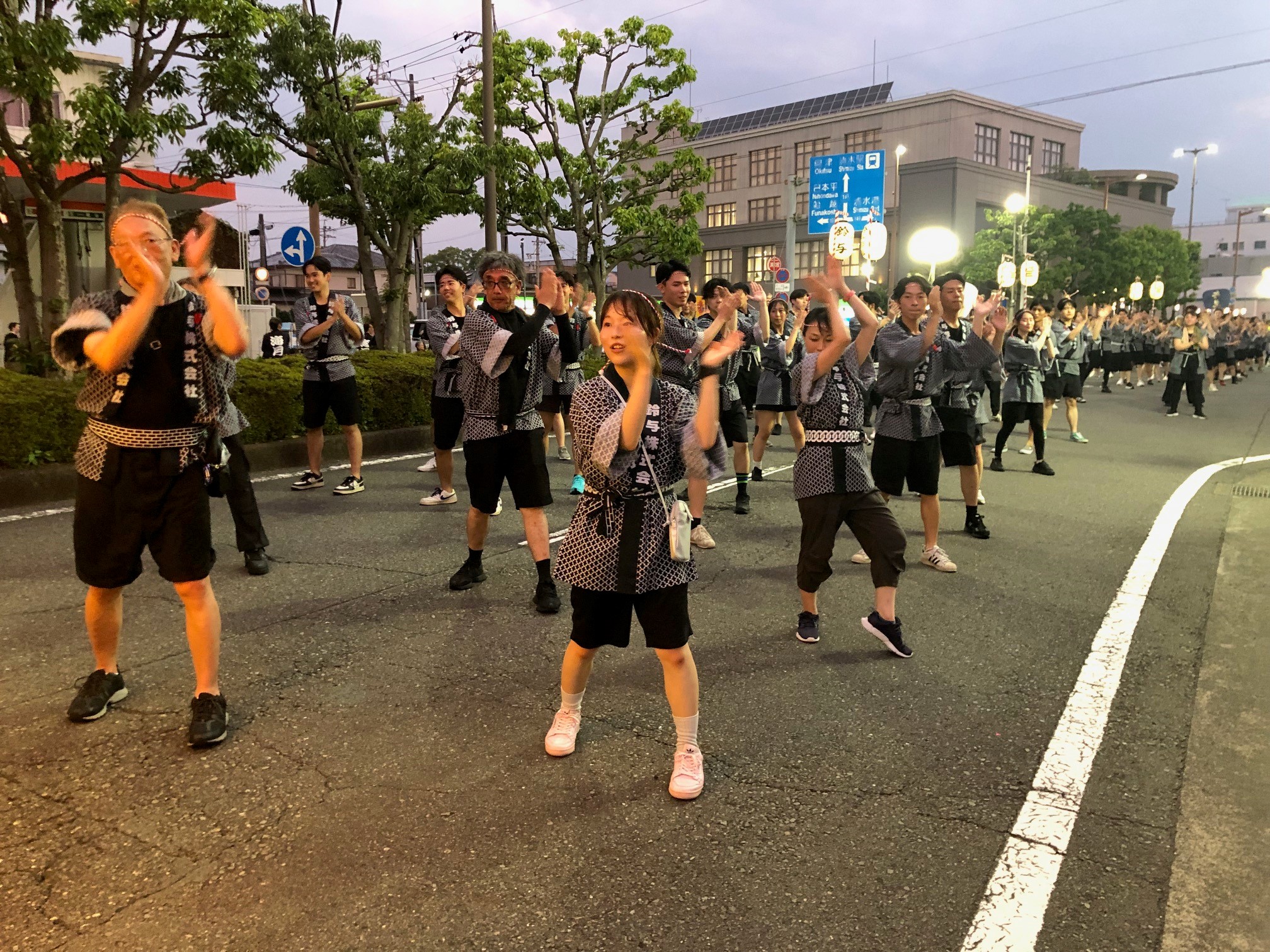 清水みなと祭り開幕　「港かっぽれ総おどり」に８００人が参加　静岡市清水区
