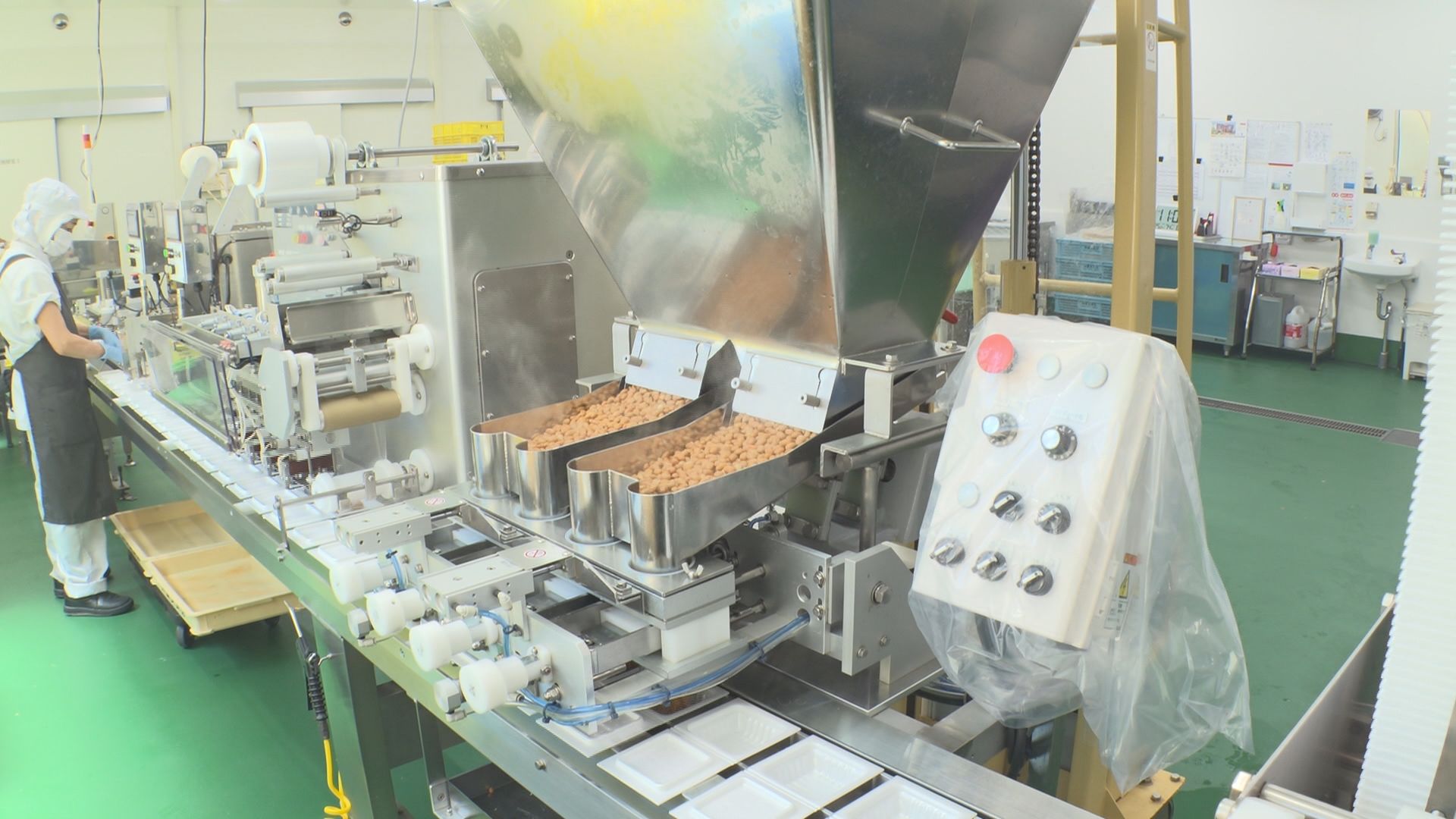 自由研究のヒント満載!　納豆のねばねばのヒミツ探る工場見学　苦みが少ない納豆を作る秘訣も伝授　出荷が減る夏は「蒸しパン」も製造　静岡市