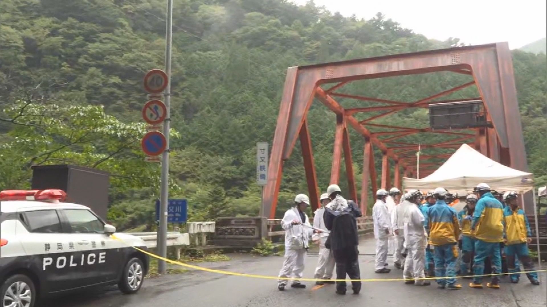 林道の土砂崩れに巻き込まれた男性作業員（60）の死亡確認　斜面の清掃中に40mの高さから土砂とともに転落　静岡・川根本町