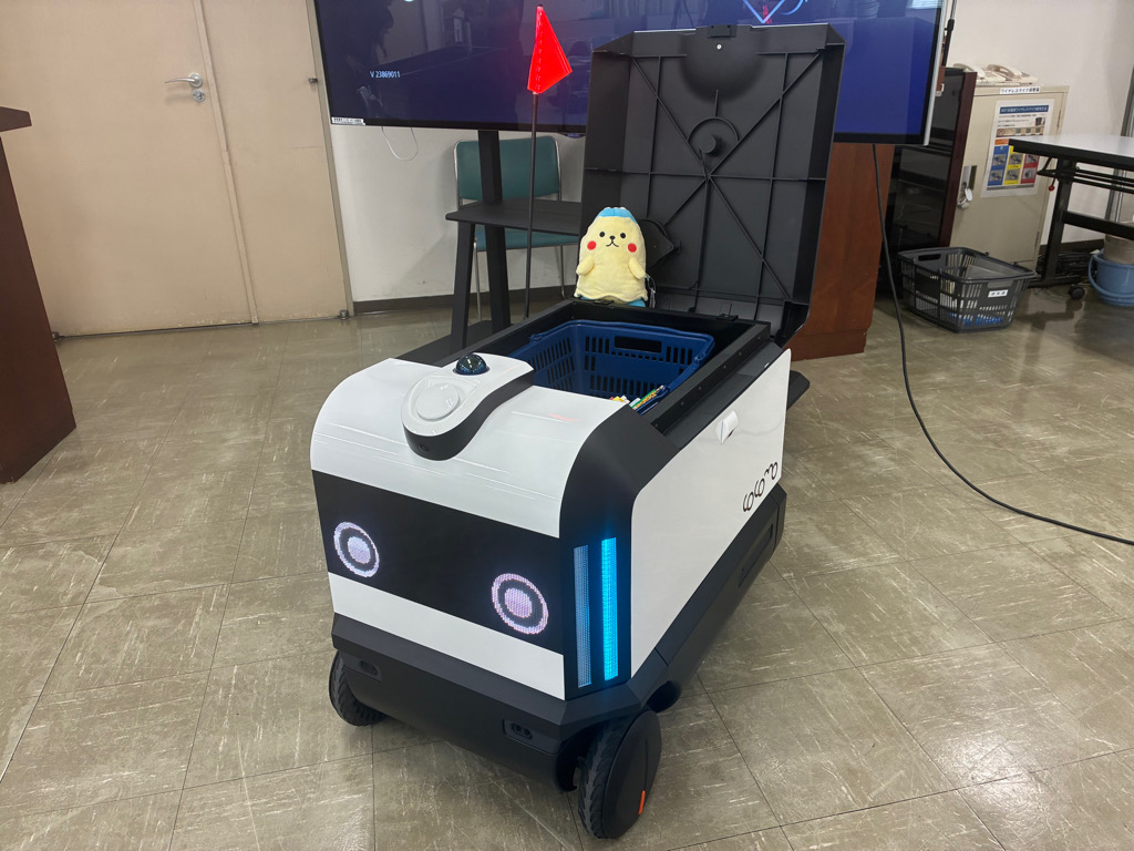 配送ロボット「ＣＯＣＯＭＯ」
